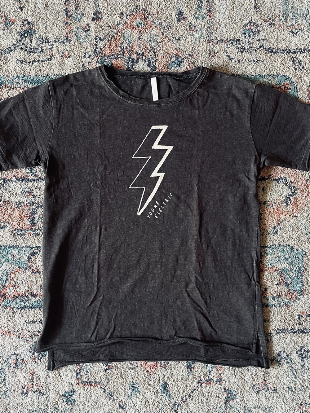 Rylee + Cru you’re electric boys black lightning bolt raw edge tee EUC 10-11